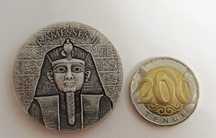 Серебряная монета Рамзесс ll, 999 проба. 62 гр.