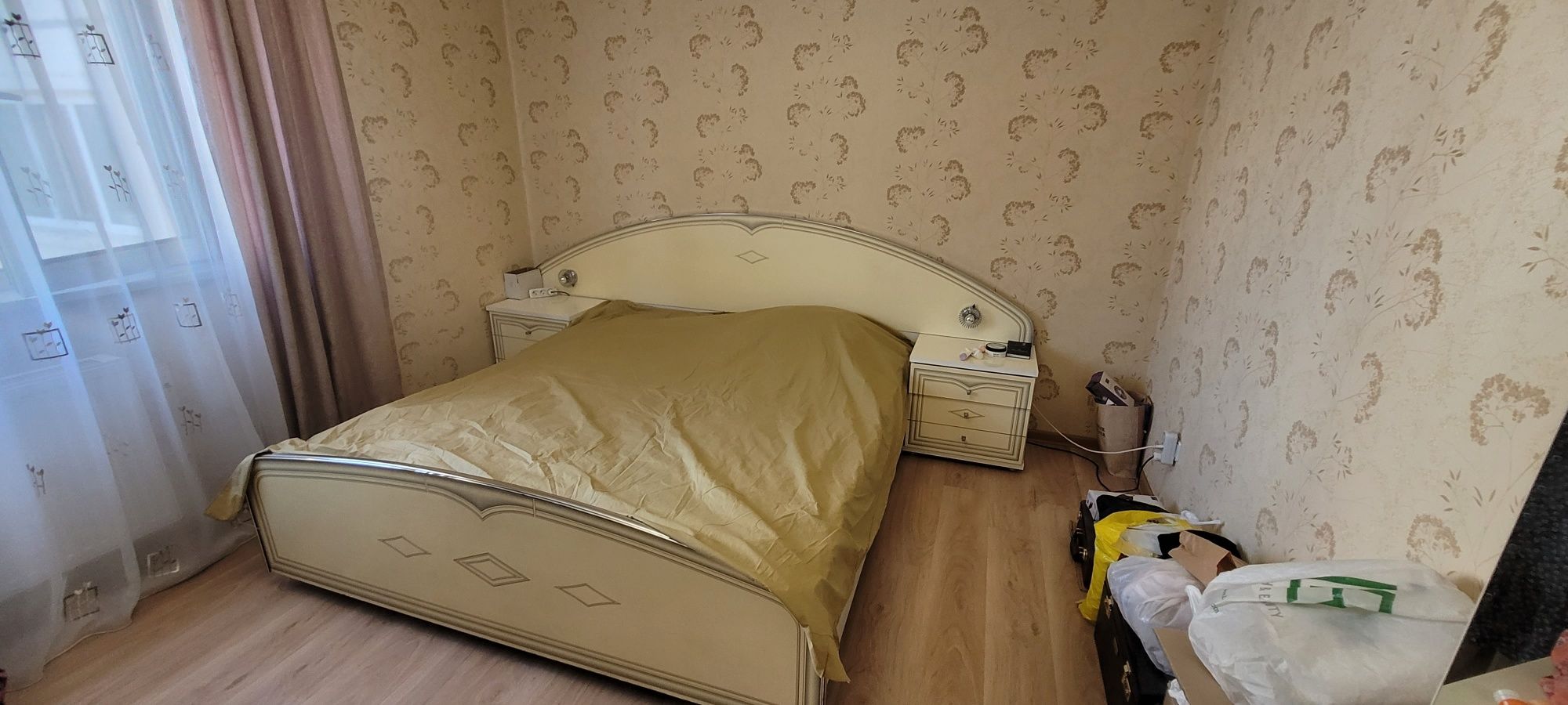 Спальный гарнитур