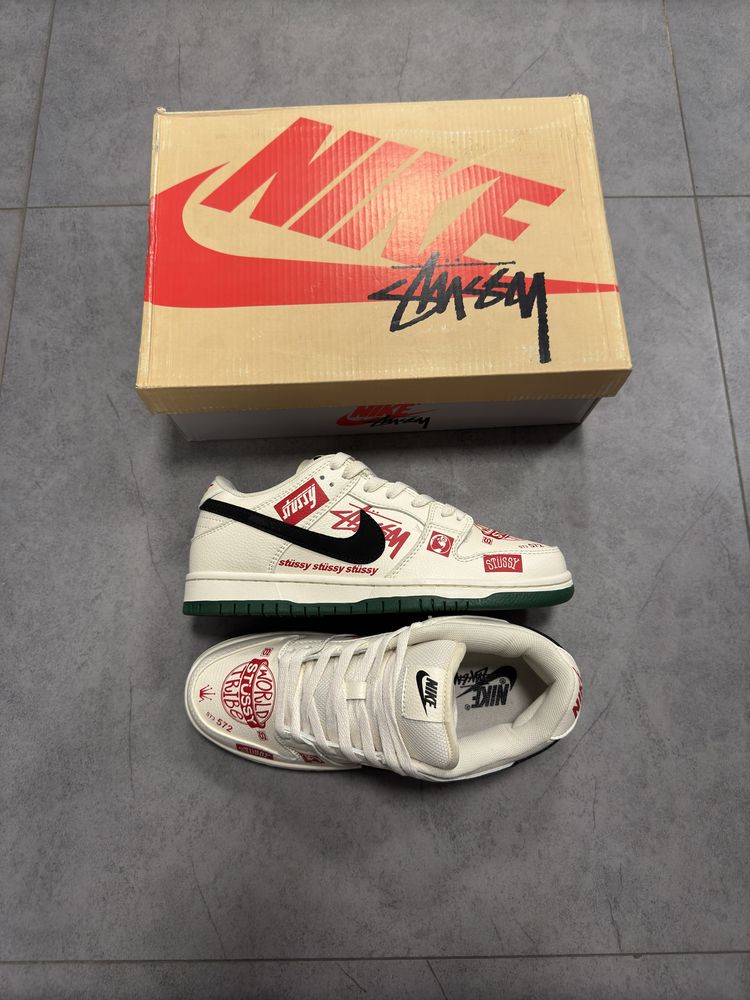 Nike Dunk SB Low Stussy
