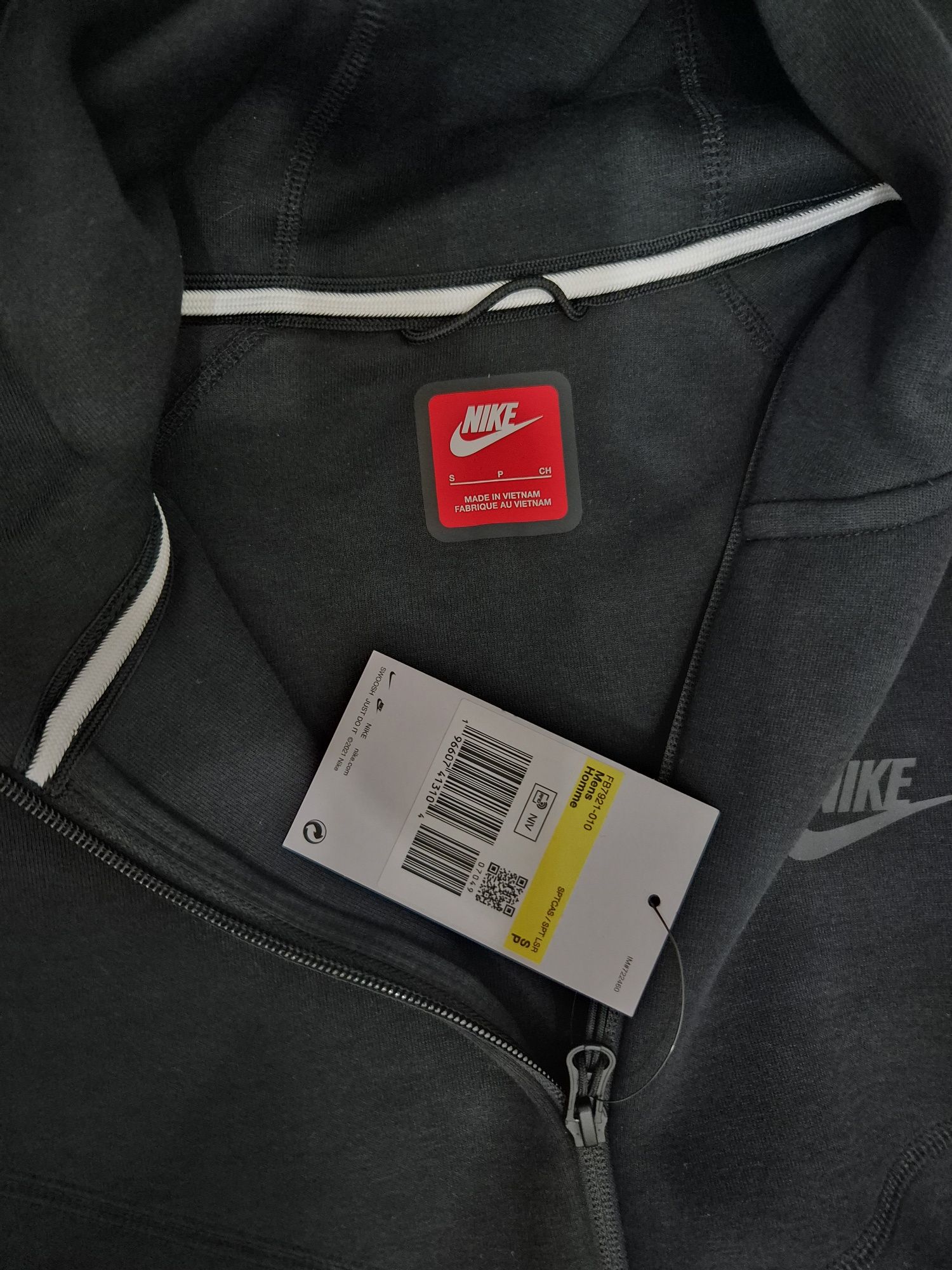 Nike tech fleece original new