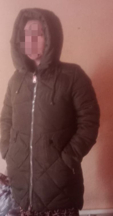 Продам осенние весенние куртки