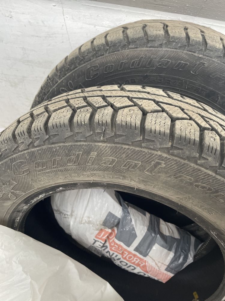 Зимня резина 185/65 R15