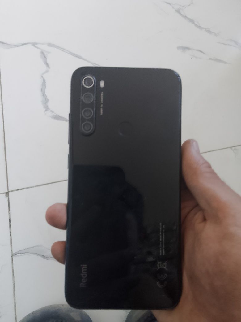 Продам Redmi note 8 на запчасти