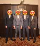 Стенка шкаф жағдайы жақсы ремонтқа байланысты жиналып тұр 3-3,5 метр