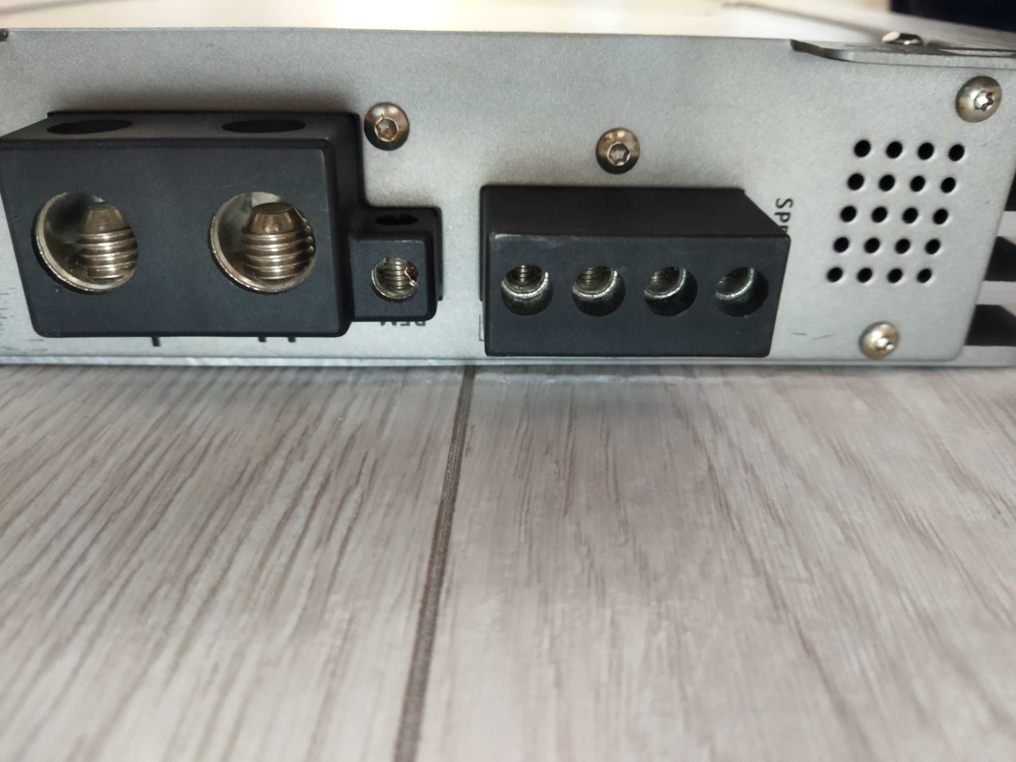 Усилители мощности звука Kix QS 1.1000 на 3500 Ватт