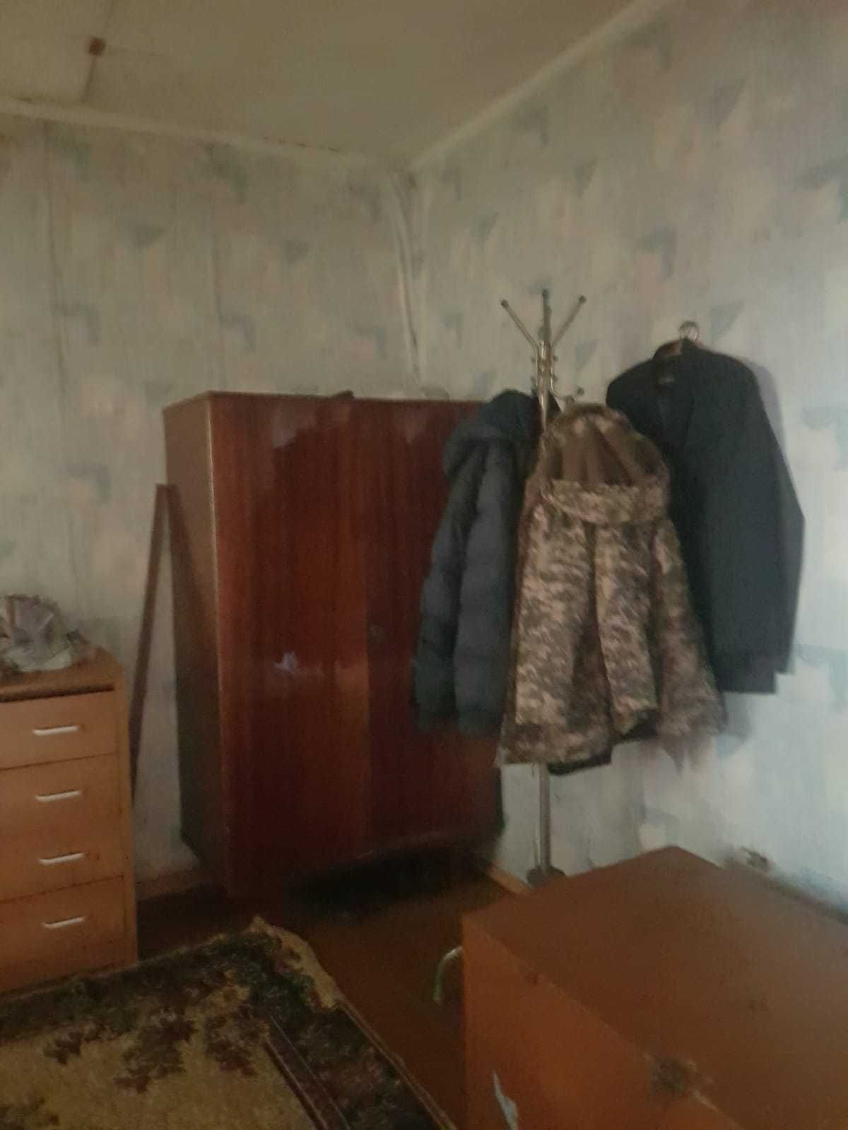 Продаётся 3-комнатная квартира в доме барачного типа