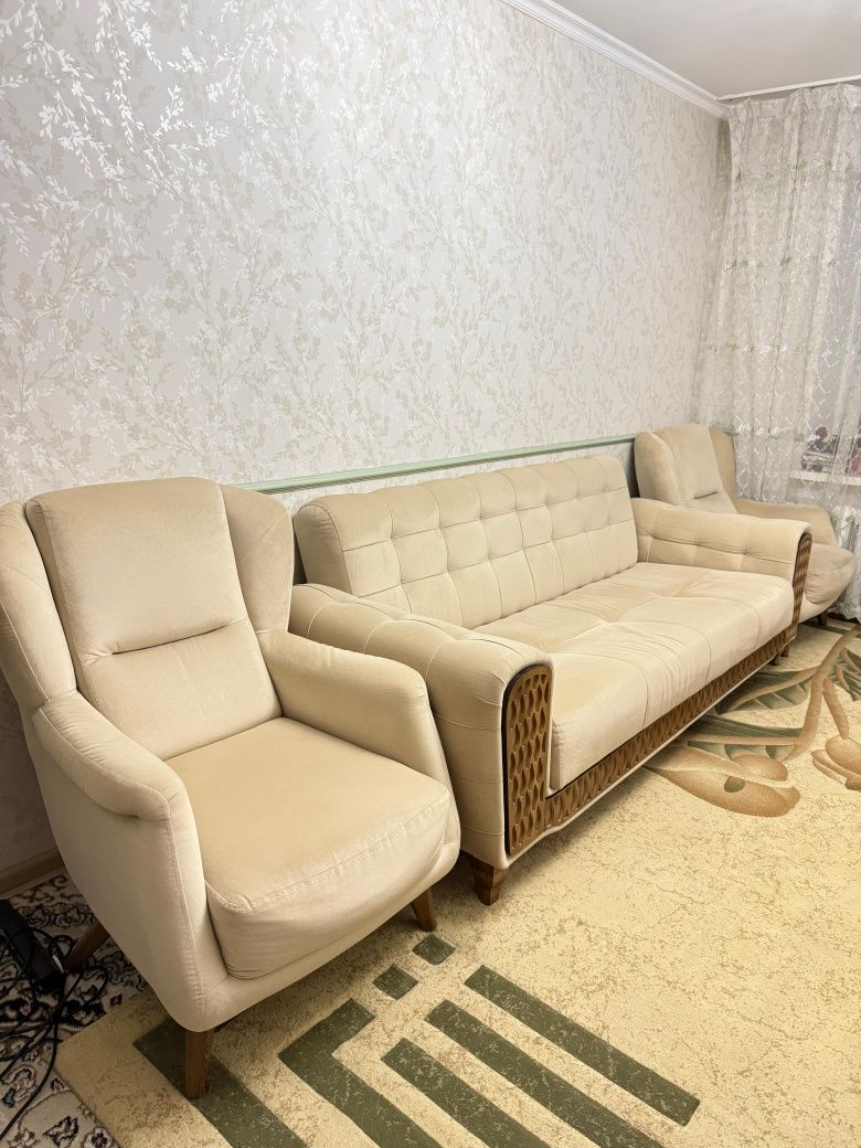Диван недорого продам