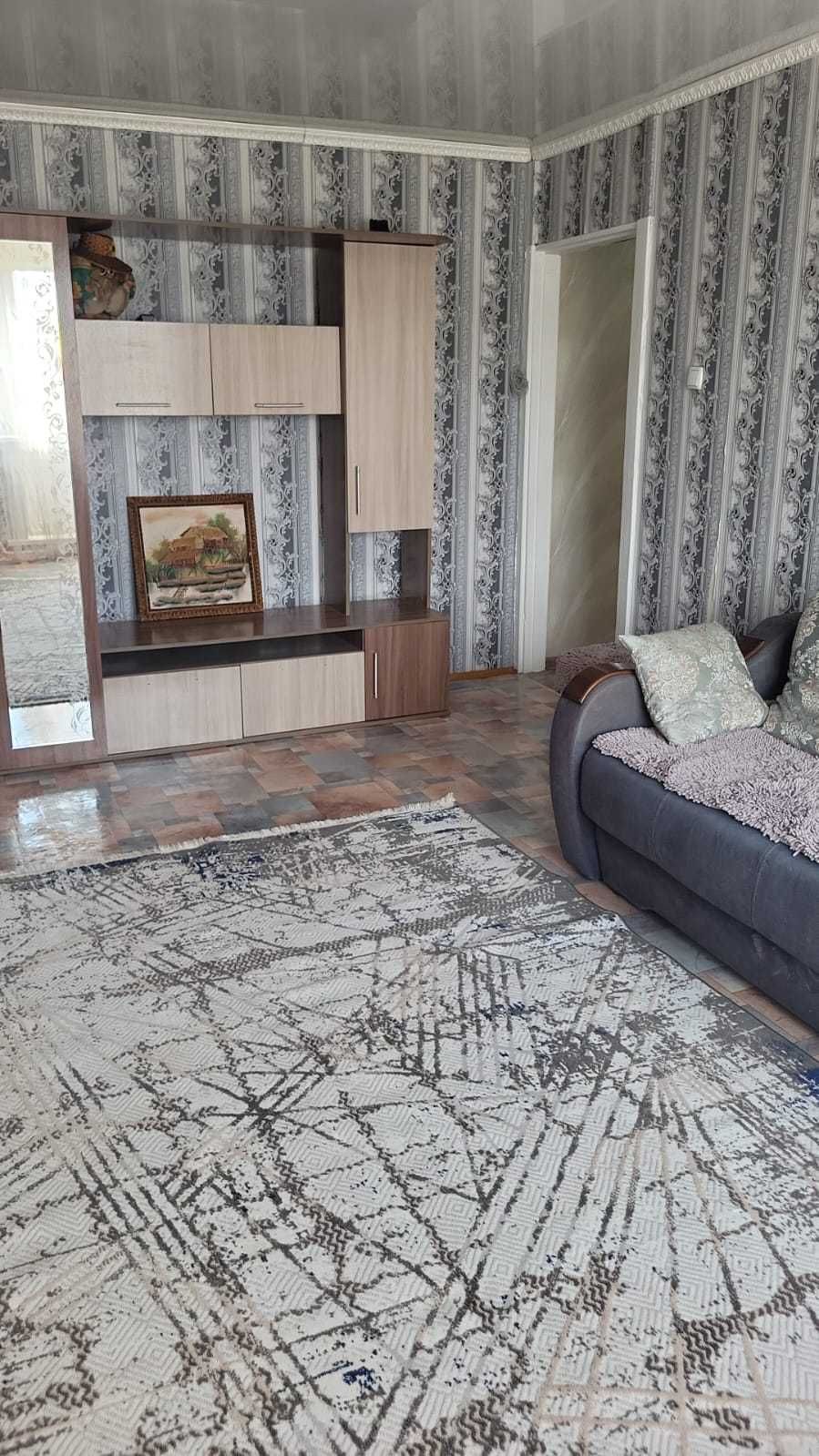 Продам 2к кв с хорошим ремонтом р-н УЮТ!!