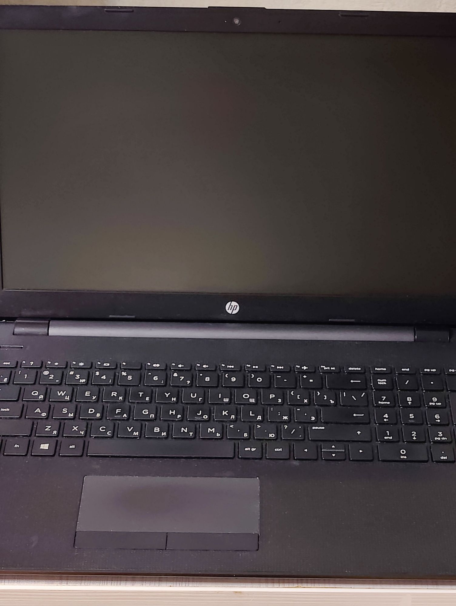 Продам ноутбук HP model 15-bs548ur в отличном состоянии i3 ,8gb,ssd480