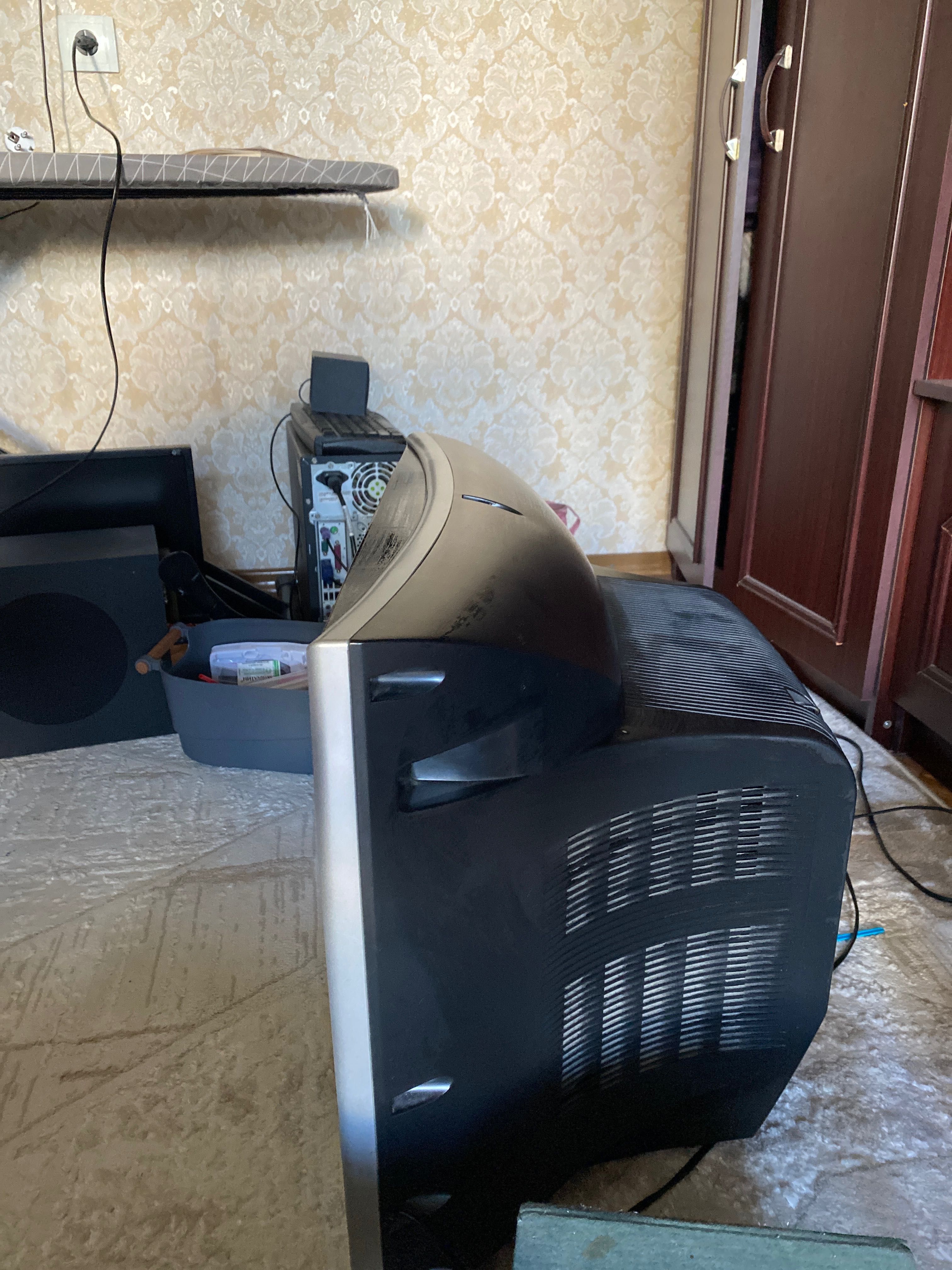 Телевизор рабочий
