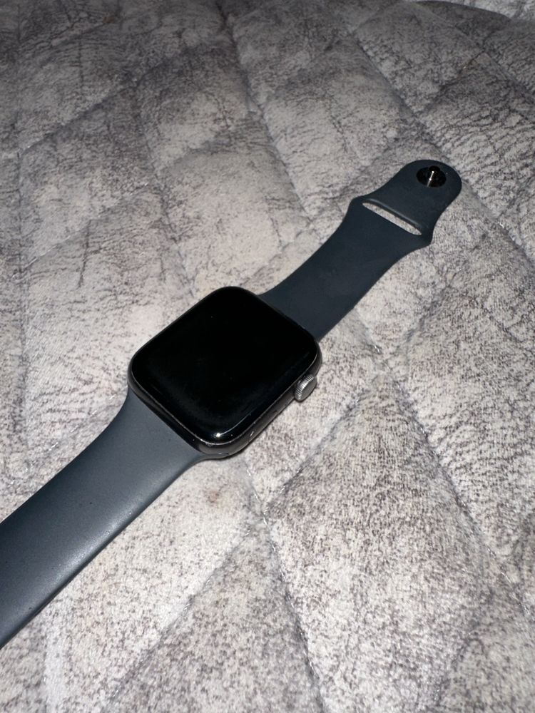 Apple Watch SE 44mm