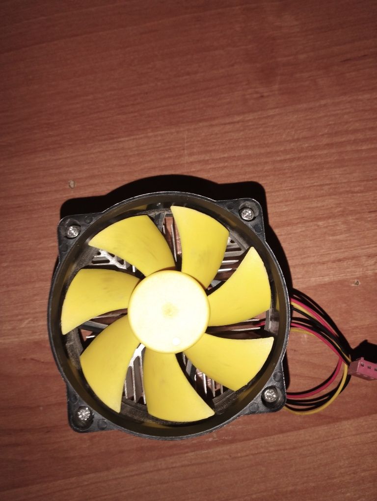 Продам кулер для процессора \\\ Socket 775 ///
