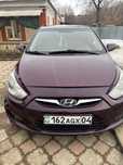 машина hyundai solaris