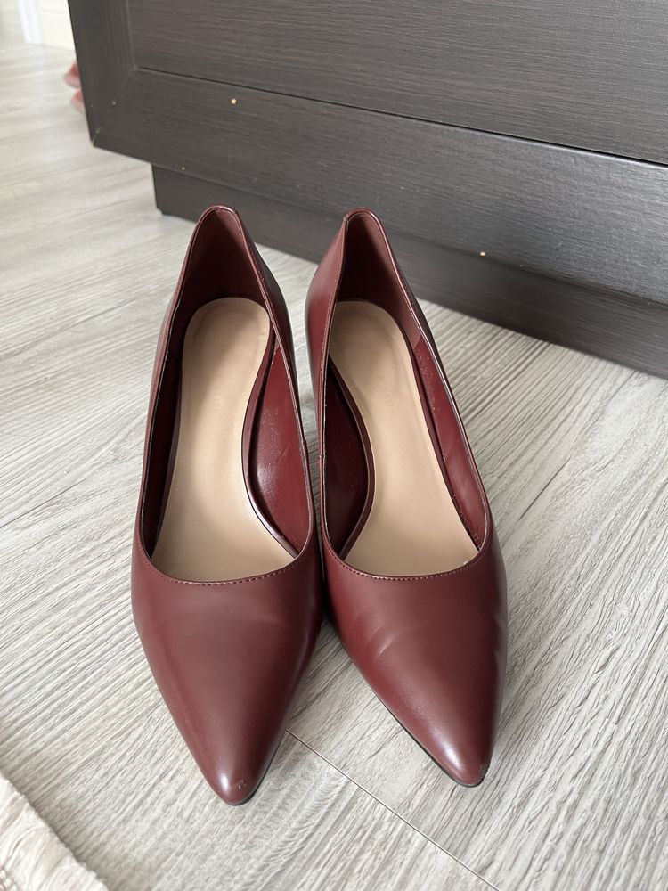 Туфли Charles and Keith