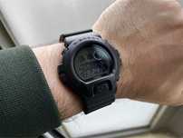 CASIO G Shock DW-6900BB-1DR пластик часы