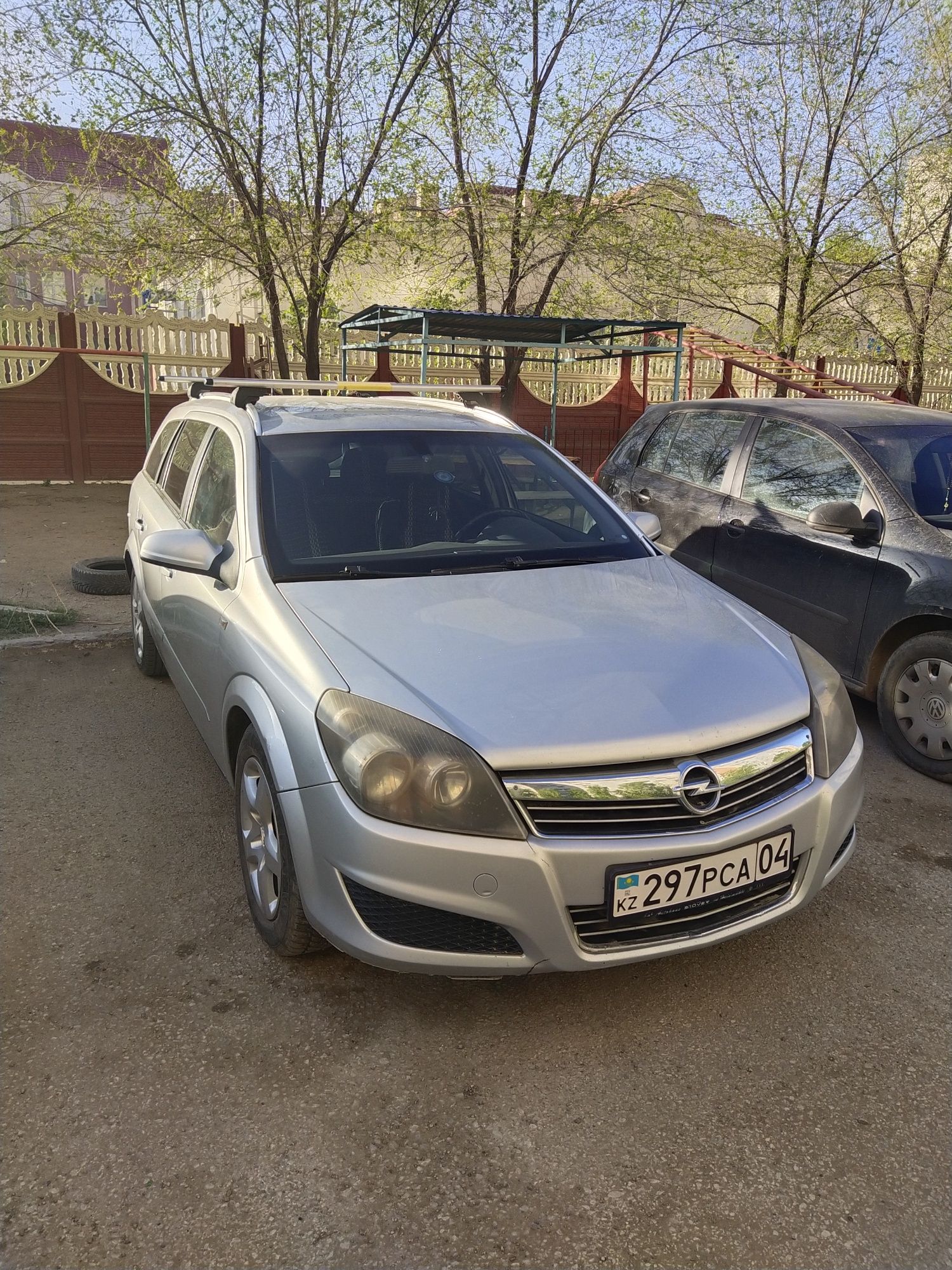 Продам или меняю автомашину Опель астра Н 2008 года,