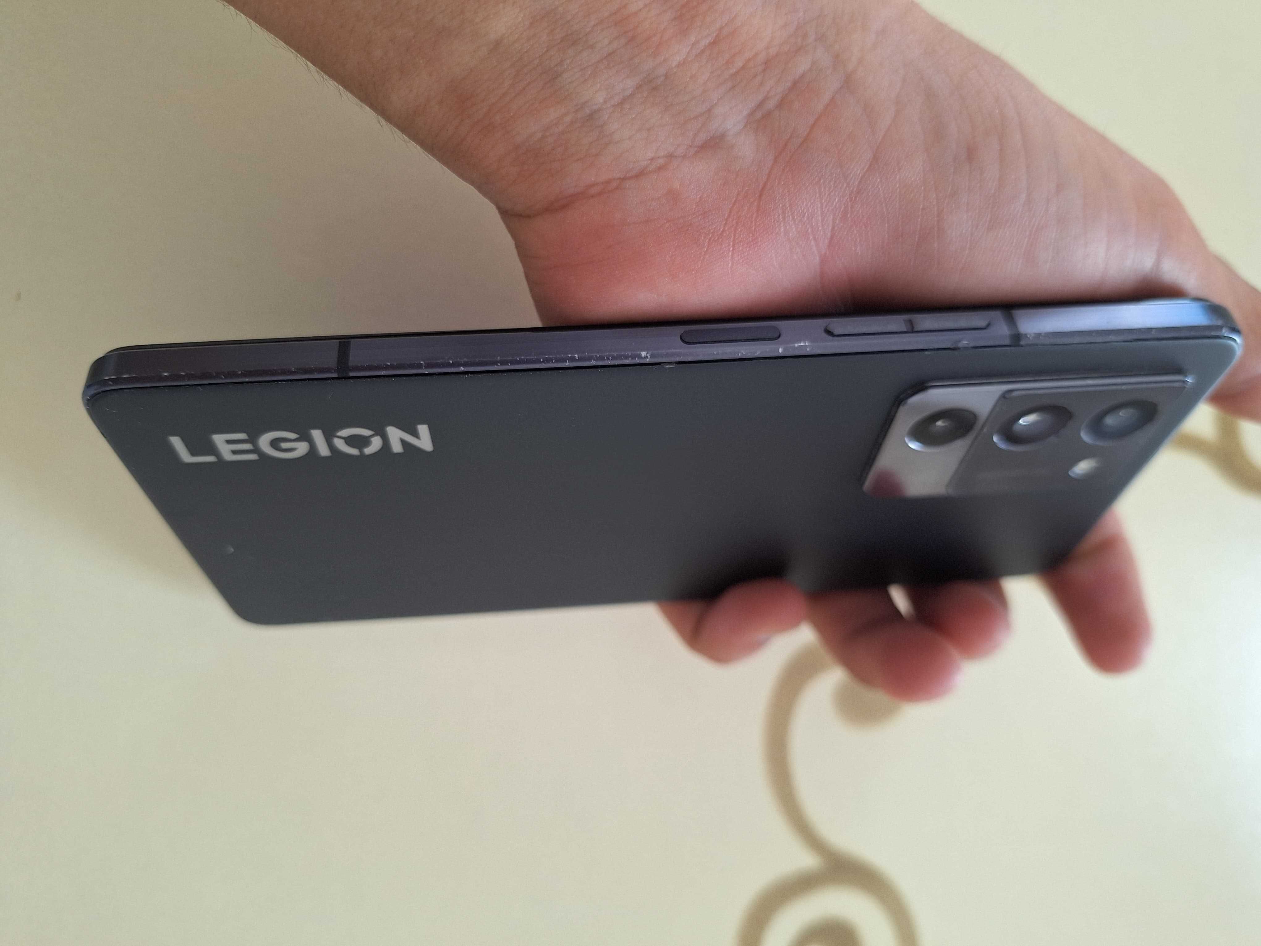 Срочно! Lenovo legion y70 5G есть