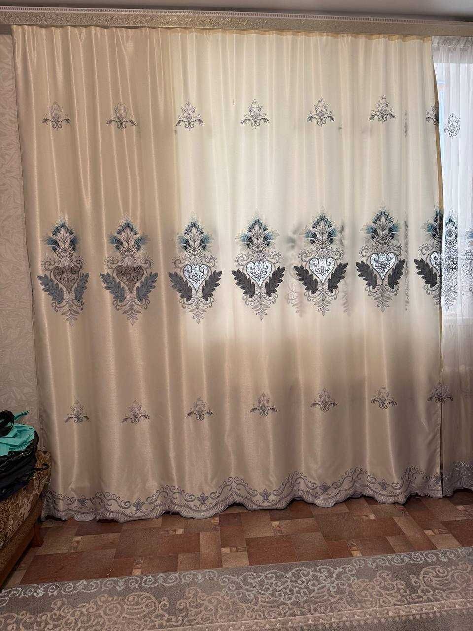 шторы и тюль в отличном состоянии