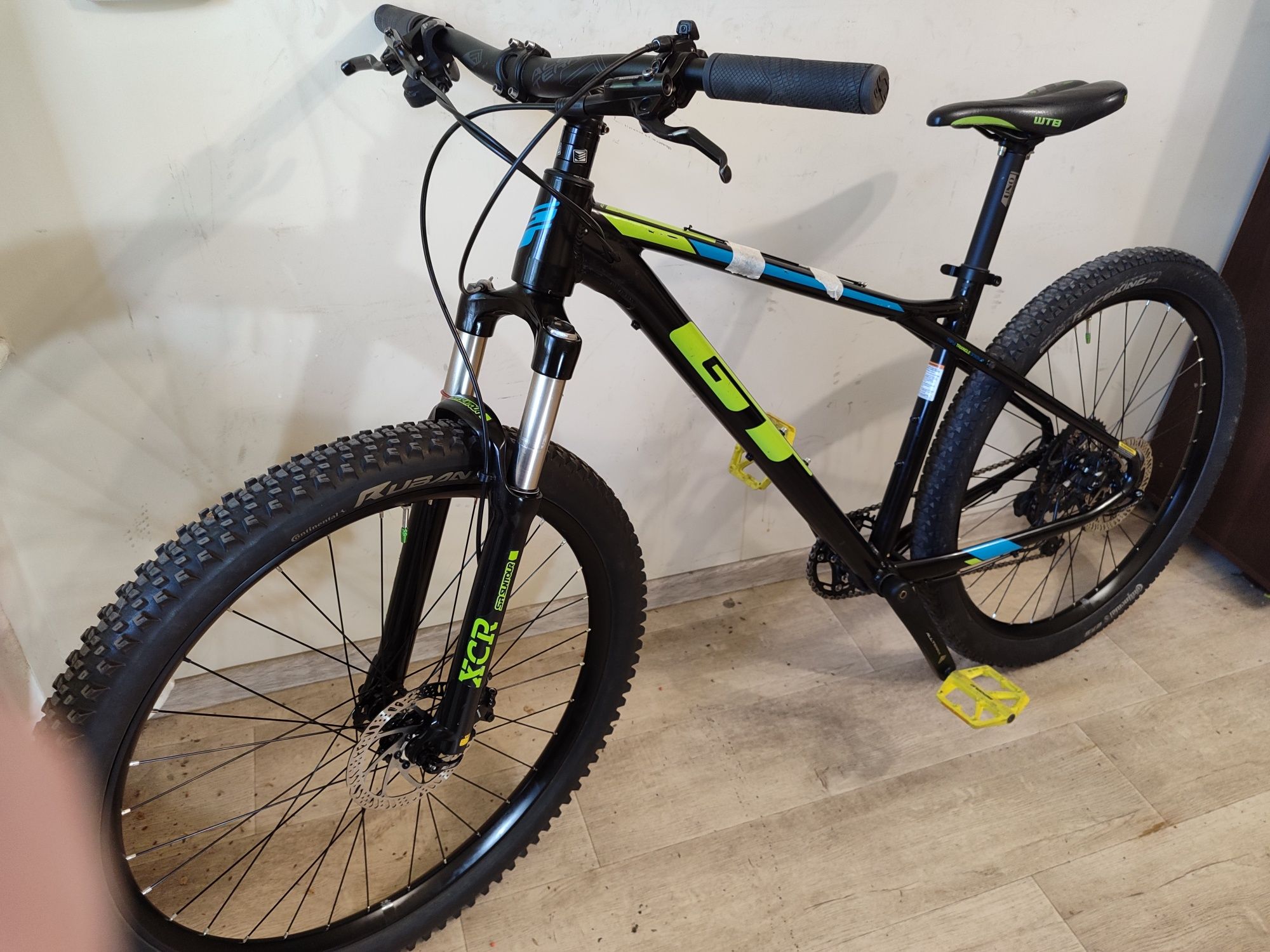 Велосипед giant трек GT avalanche 27,5 размер М