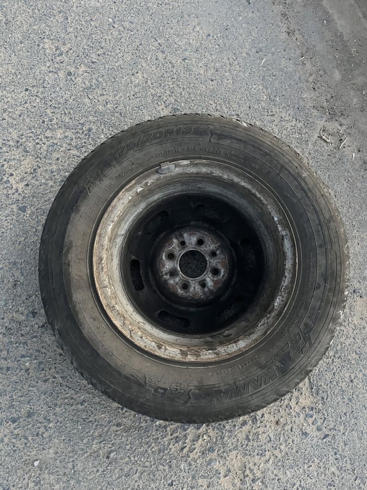 R13 продается (1 штук)