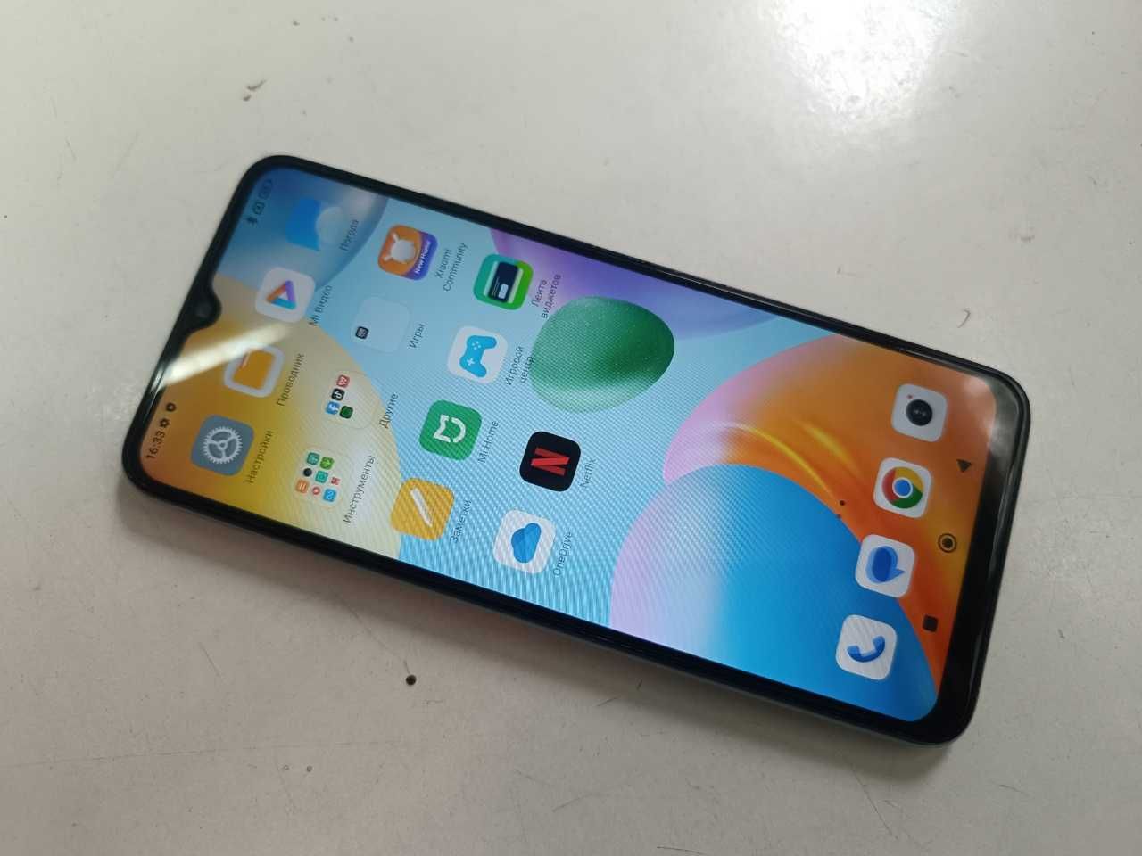 Продам смартфон Redmi 10C в отличном состоянии без трещин все работает