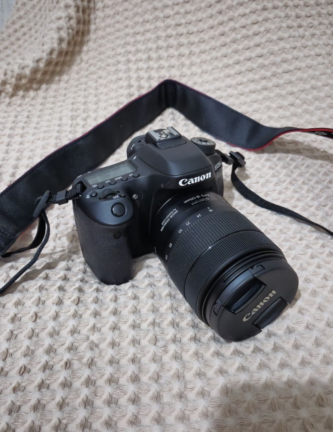 Фотоаппарат Canon EOS 80D kit 18-135mm f/3.5-5.6 IS USM