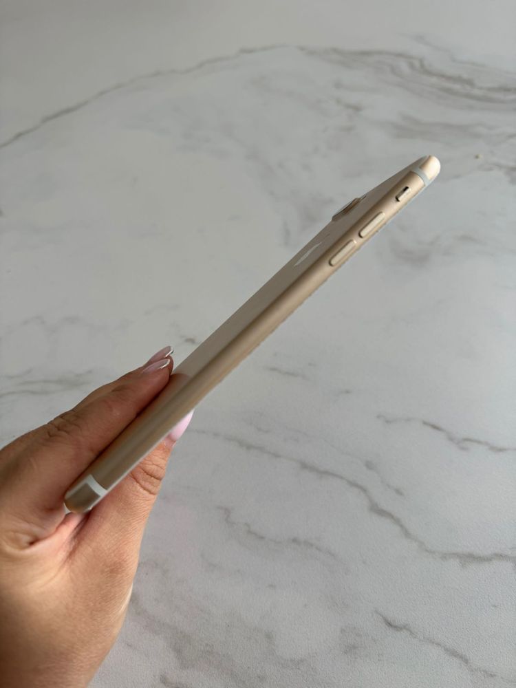 iPhone 7+ золотом цвете 32гб 81%ёмкость
