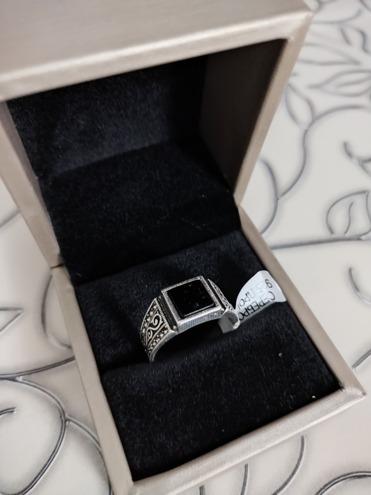 Продам новый серебро