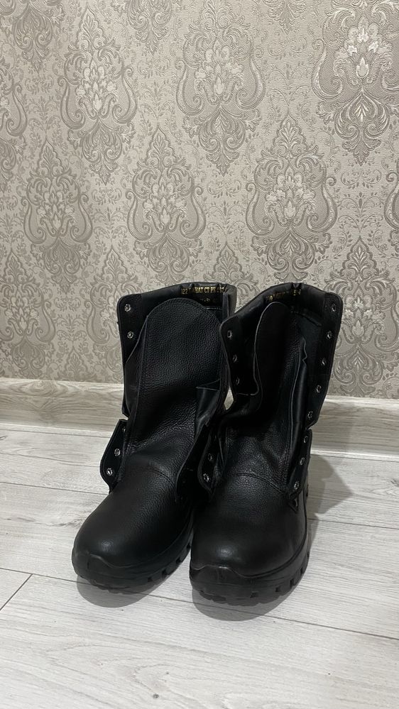 Продам берцы 40 размера