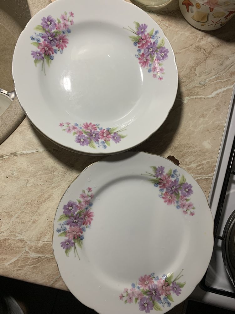 Продам набор для торта ( пирога ). Тарелки столовые  6 шт