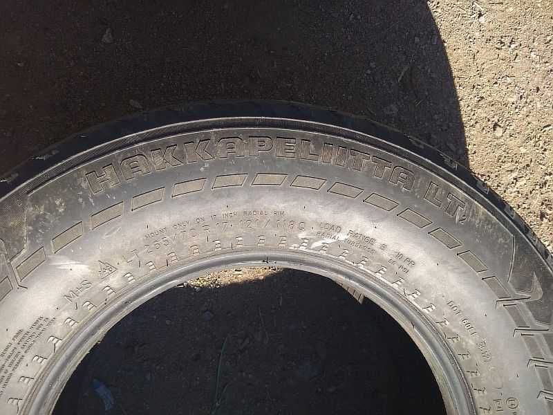 ТРИ шины 265/70 R17 - "Nokian Hakkapeliitta LT2" (Россия), летние.