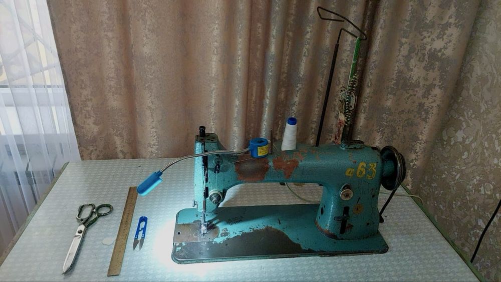 Продается промышленная машина 97кл. В хорошеем состояний