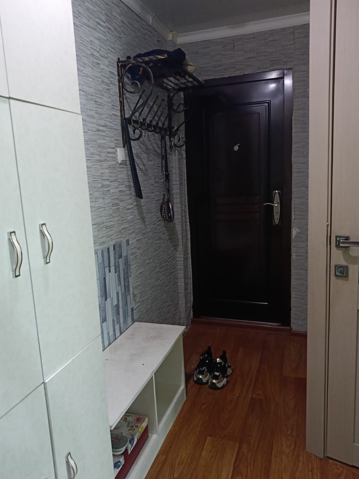 Продам квартиру 2-х комнатную, с мебелью.
