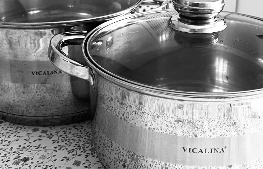 Продам кастрюли " Vikalina"