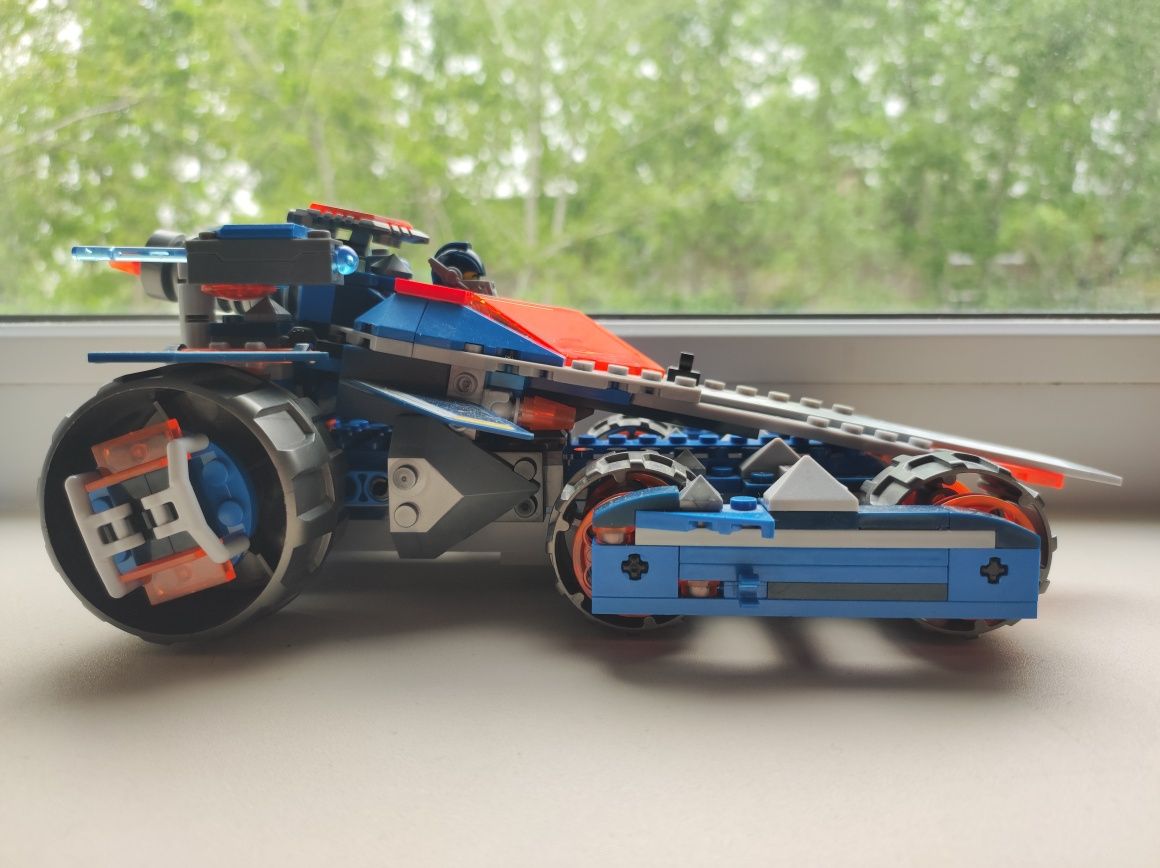 Продам Lego Nexo Knights Устрашающий разрушитель Клэя