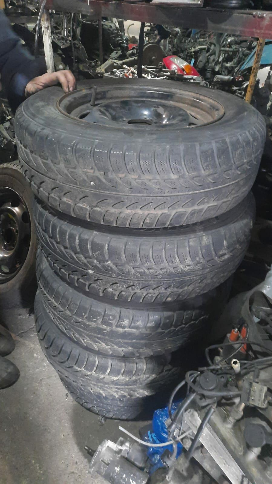 Диски железные с резиной на Опель Омега Б 195/65R15