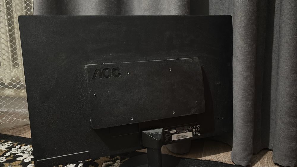 Продаю монитор AOC E2270SWHN черный