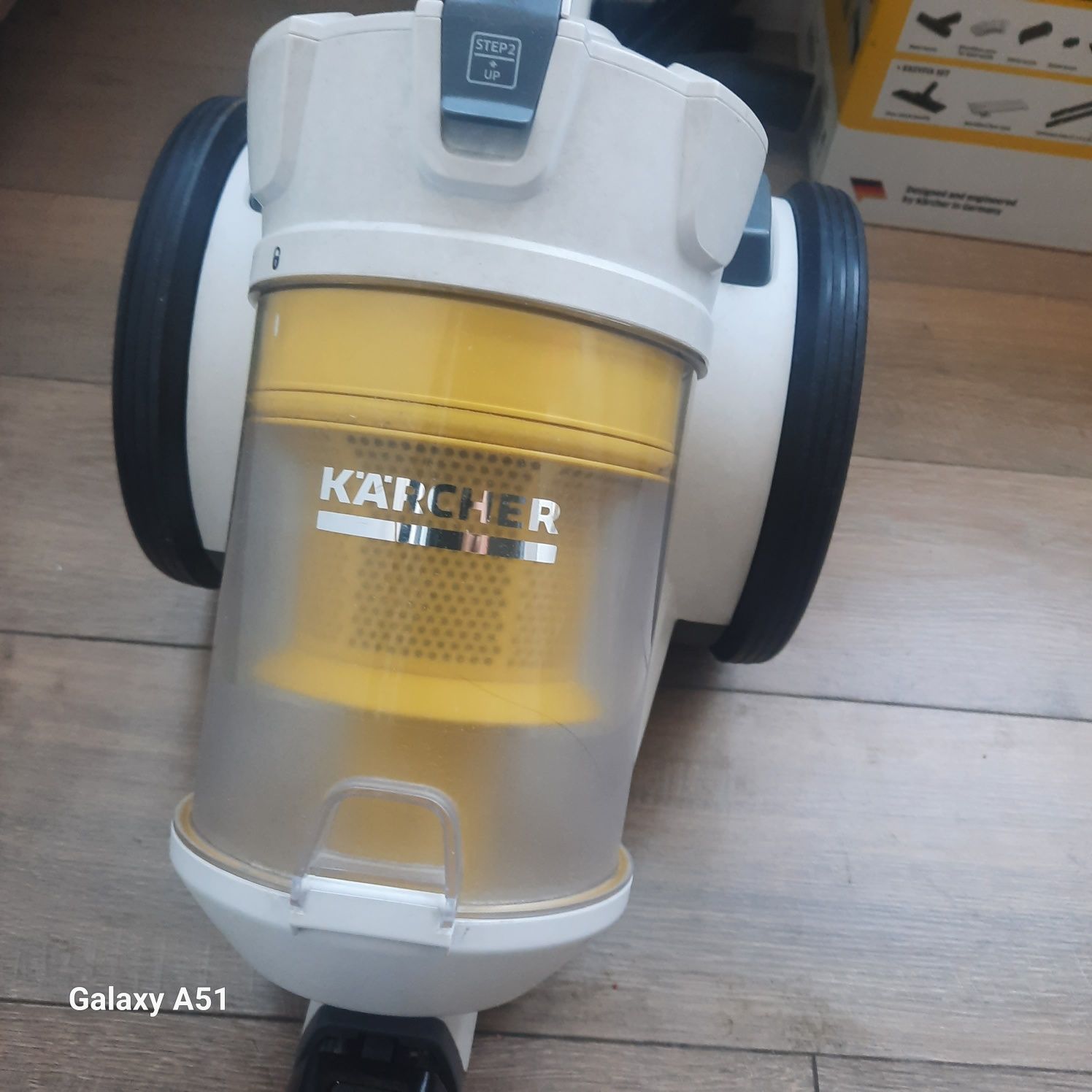 Продам пылесос KARCHER