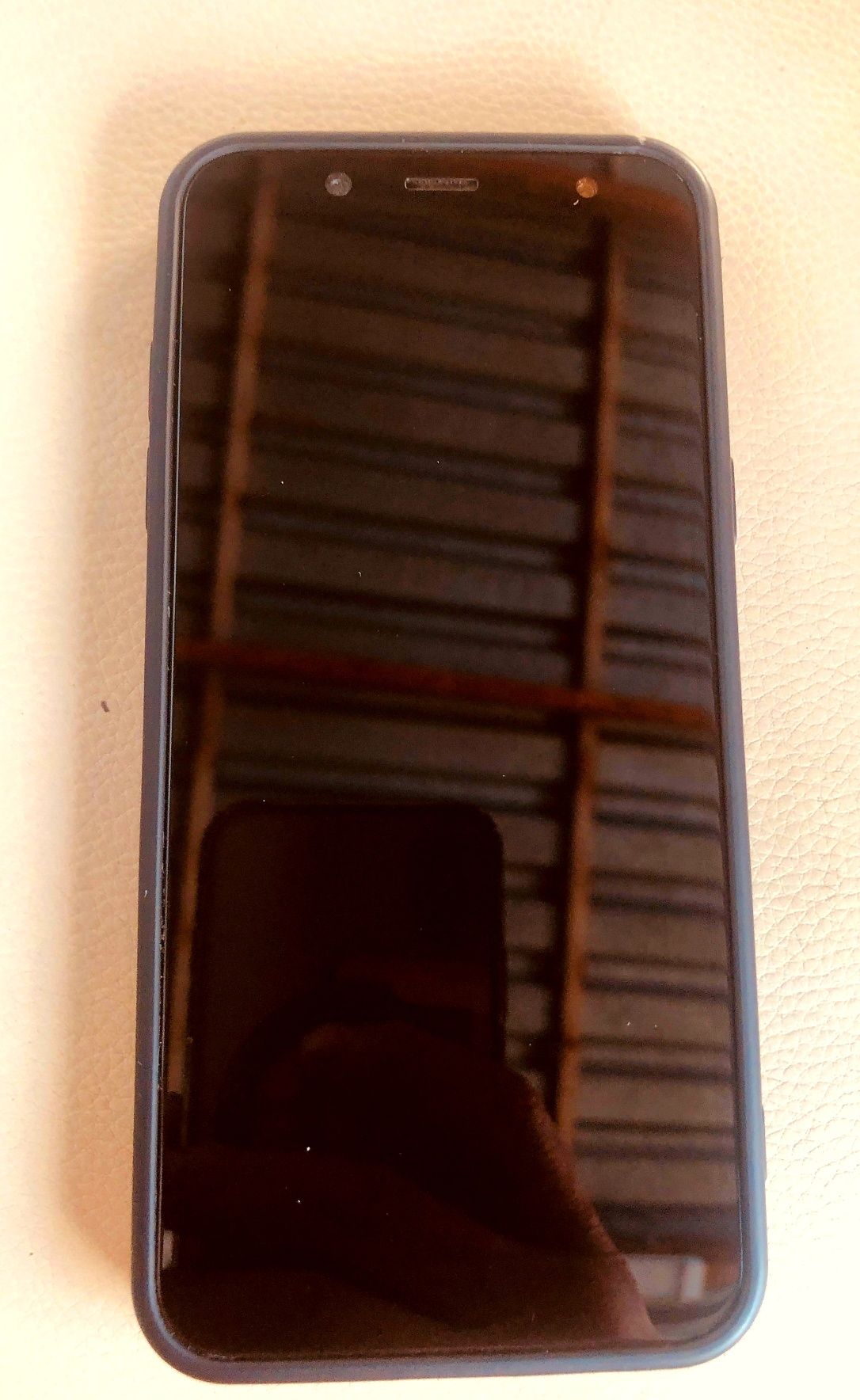 Samsung A6 продам срочно