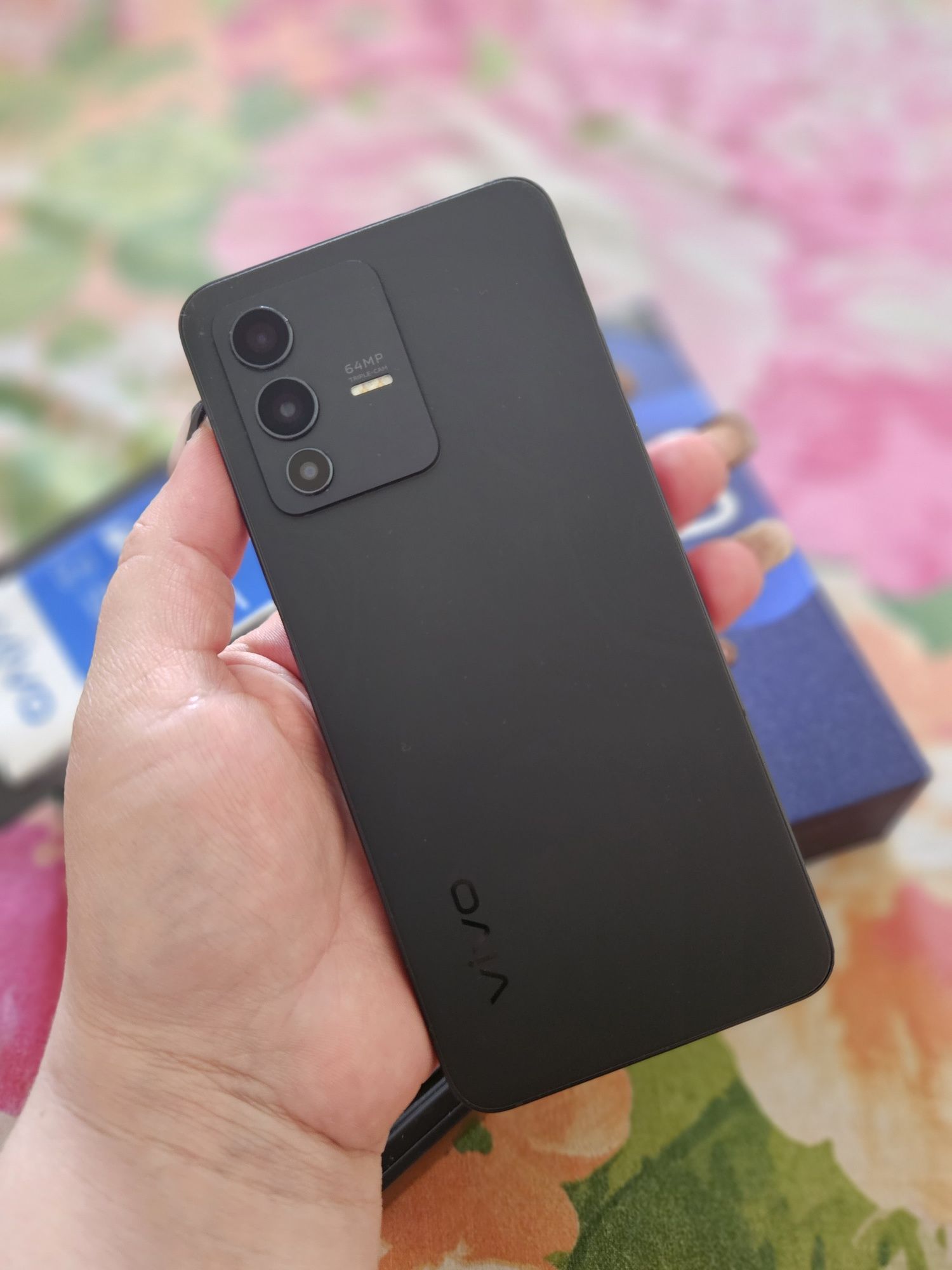 Продам телефон VIVO V23 в хорошем состоянии