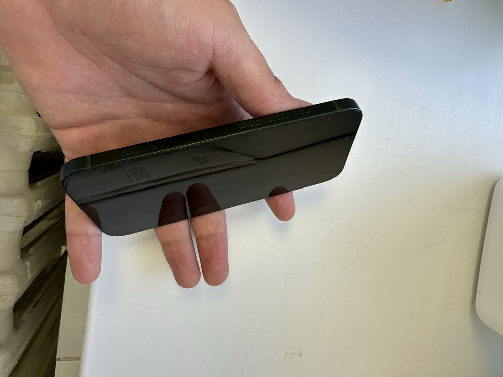 Iphone 13 в хорошем состоянии