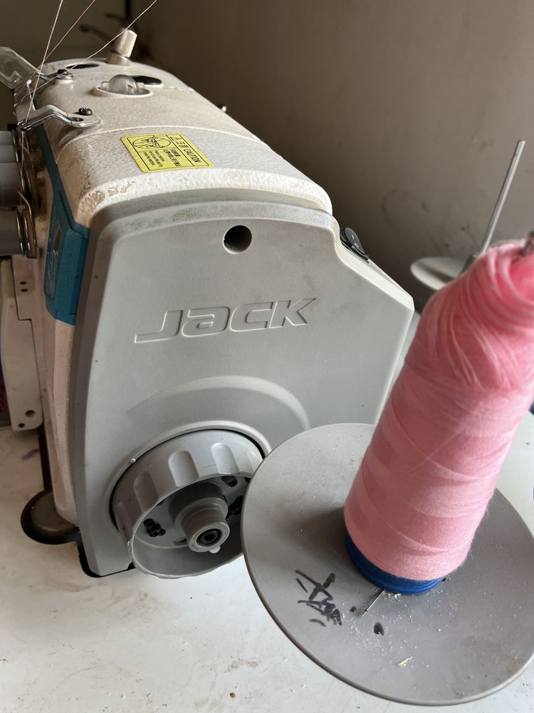 оверлок jack E4S .