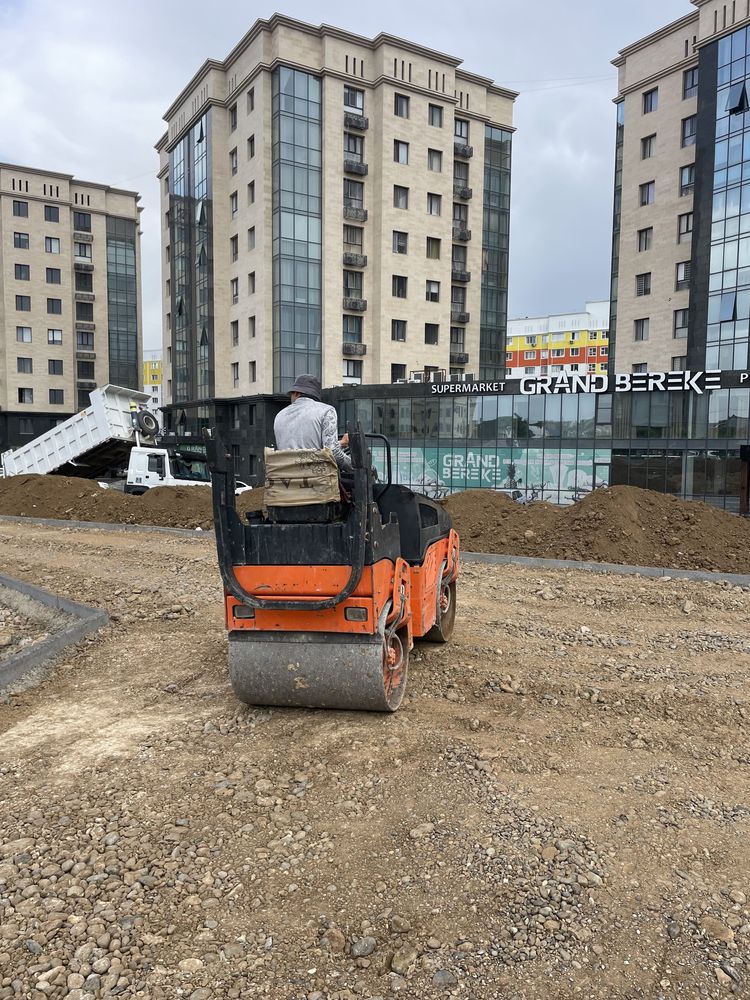 Каток 3 тонна. Каток аренда. Услуги катка. Мини каток