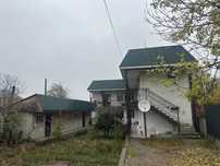 Дом в центре возле Альпины
