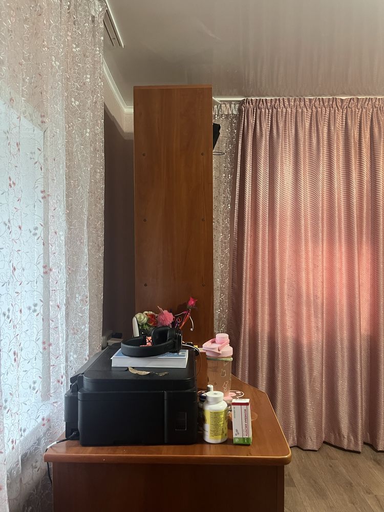 Продам рабочий стол б/у