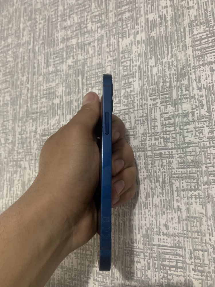 iPhone 12, 64 гб в идеальном состоянии