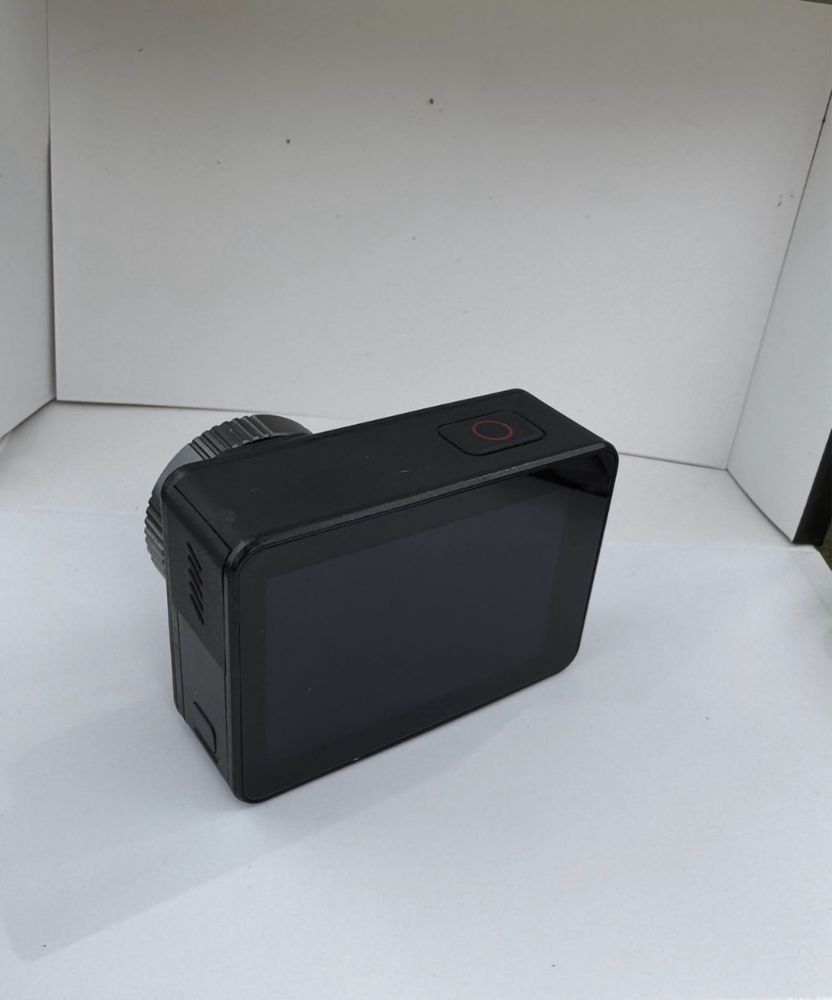 Продам экшн камеру Sj cam sj11 active