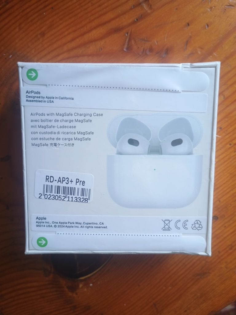 Apple AirPods 3 generation MagSafe