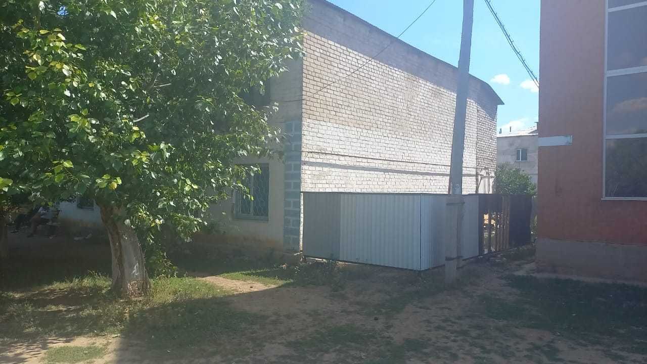 Продаётся здание в центре Айтекеби