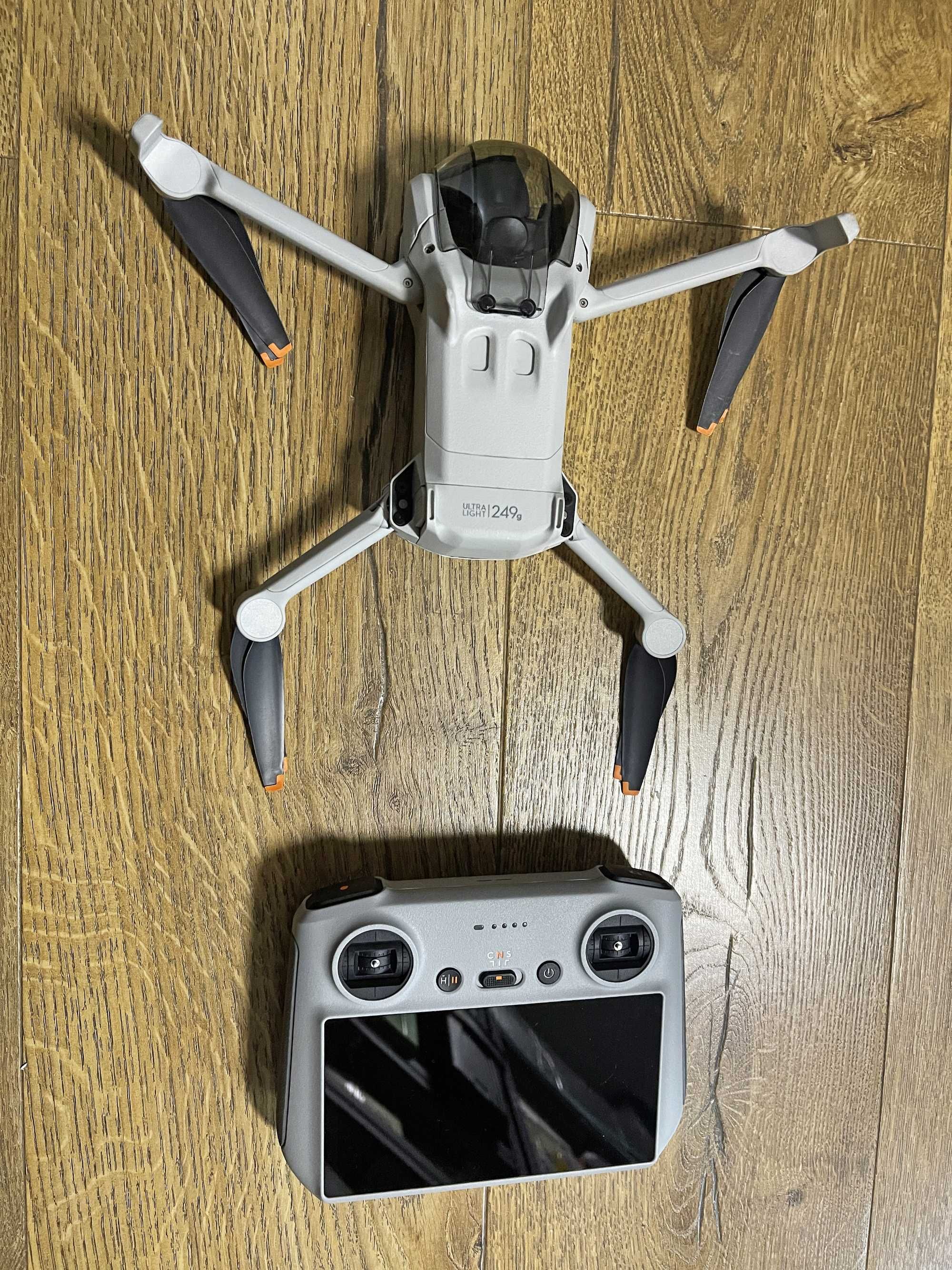 Дрон квадрокоптер DJI MINI 3 RC (пульт с экраном)